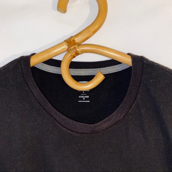 Old Navy Short Sleeve T-Shirt - Picture 3 of 8